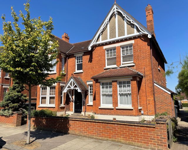 Kimbolton Avenue, Bedford