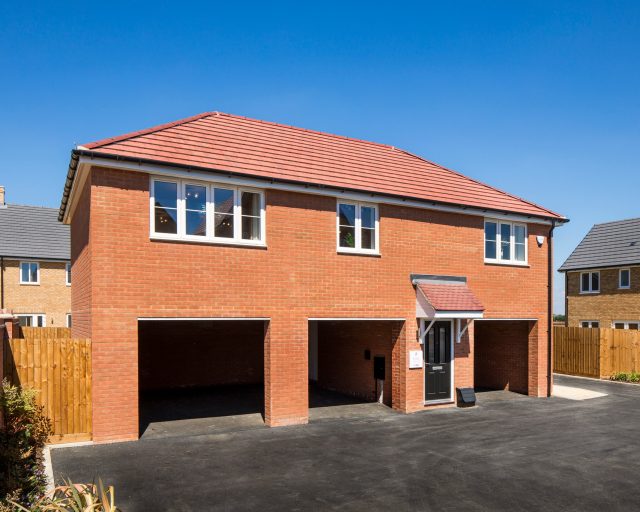 Royal Gardens, Bedford