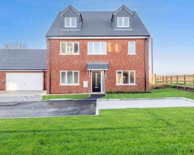 Blackberry Close, Great Barford, MK44