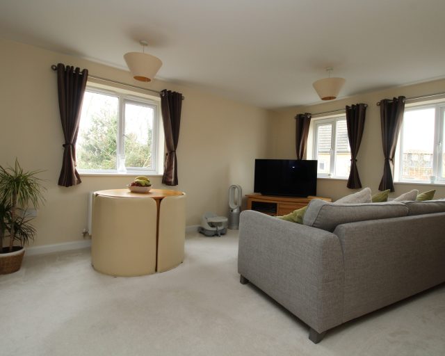 Lancaster Gate, Upper Cambourne, CB23