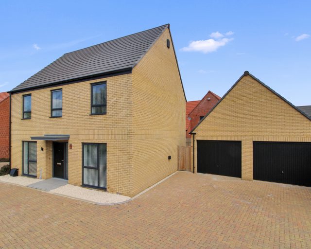 Willingham Gardens, Flitton, MK45