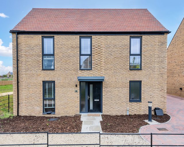 Burnet Close, St. Neots, PE19