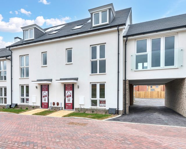 Royal Gardens, Wixams, MK45