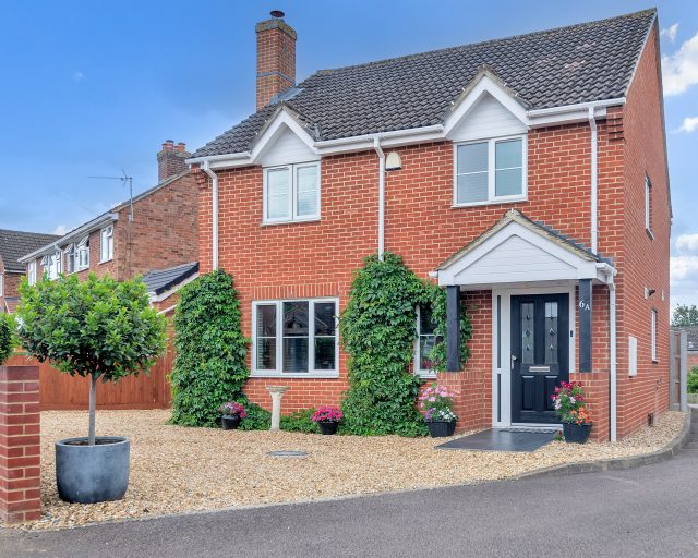 New Road, Bromham, MK43