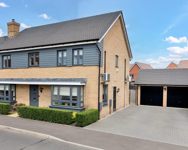 Burgoyne Avenue, Wootton, MK43